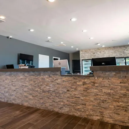 Magnuson Extended Stay And Suites Airport Hotel-3